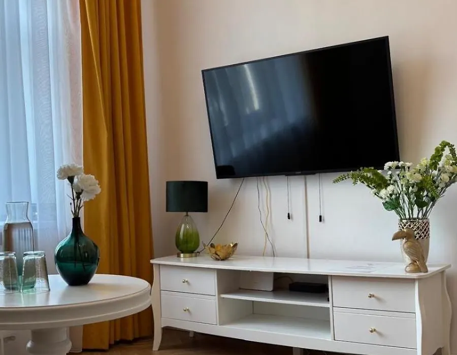 Golden Age Apartment Cracow-1